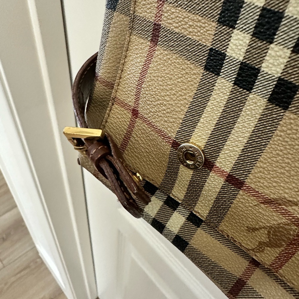 Vintage Burberry Messenger Bag - Picture 3 of 16